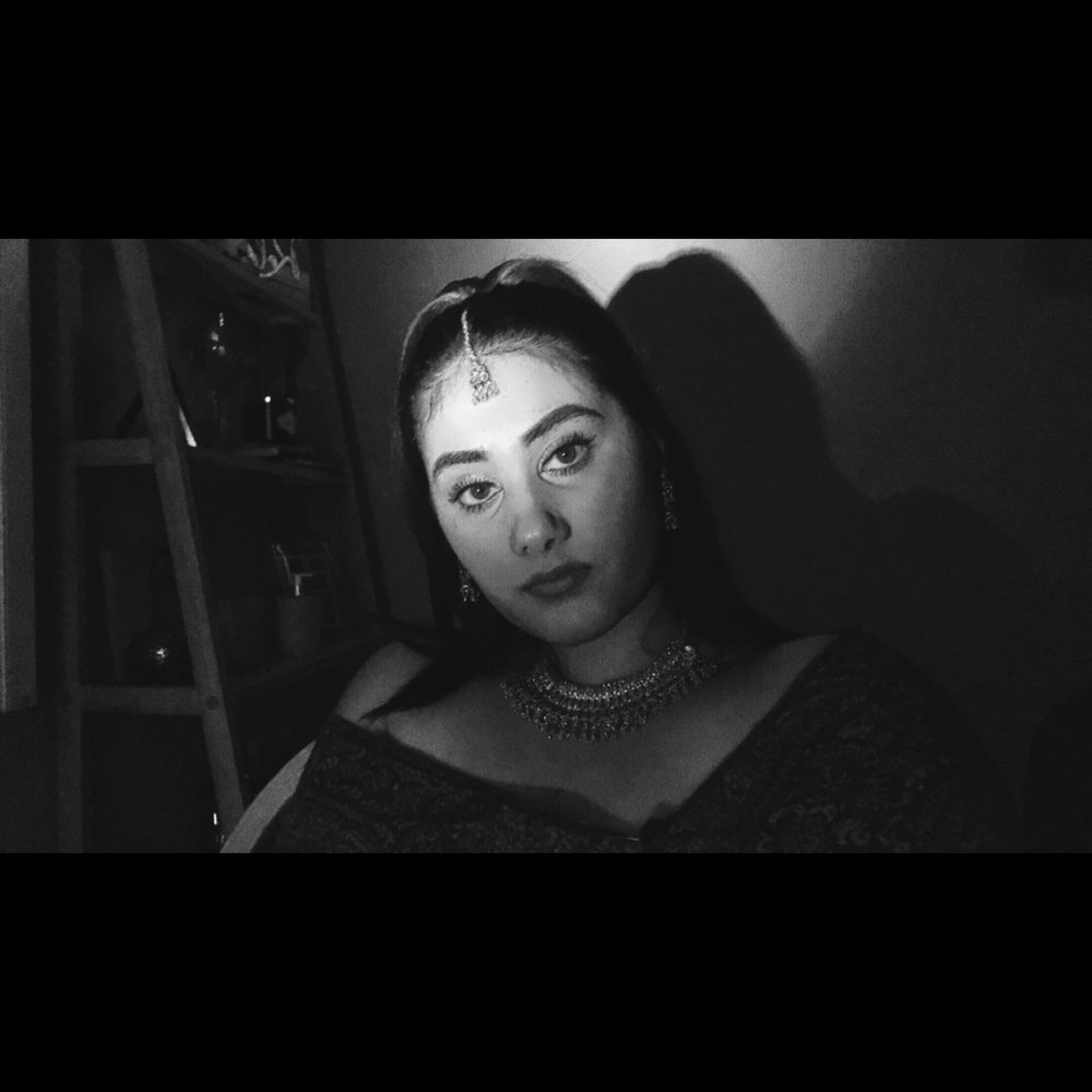 Meet your Posher, Anjali